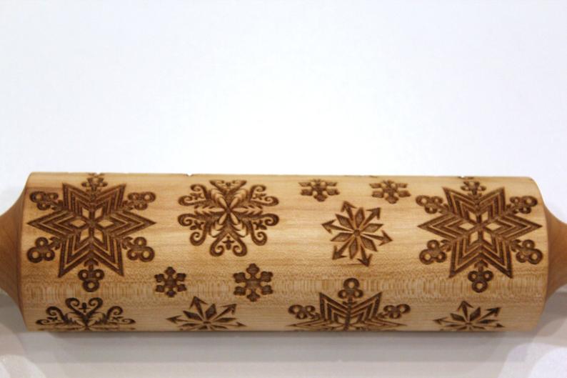Snowflake Embossing Rolling Pin. SNOWFLAKE Pattern. Engraved
